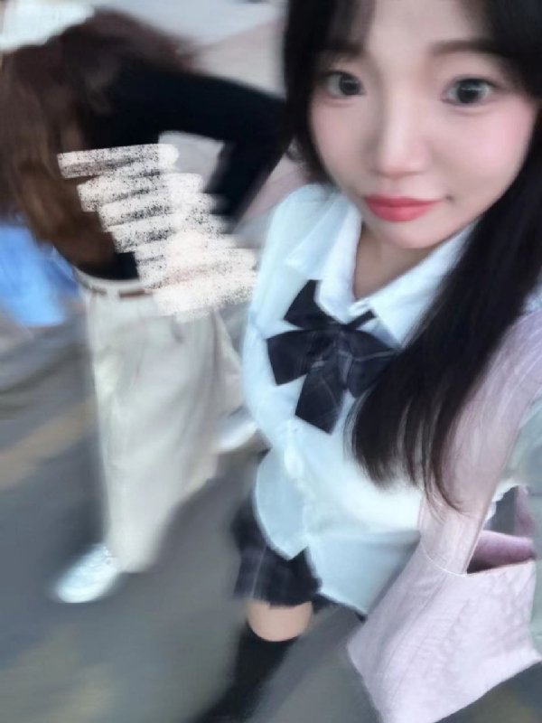 台灣小姐伊洛的第一张照片--新竹女同性恋服务网